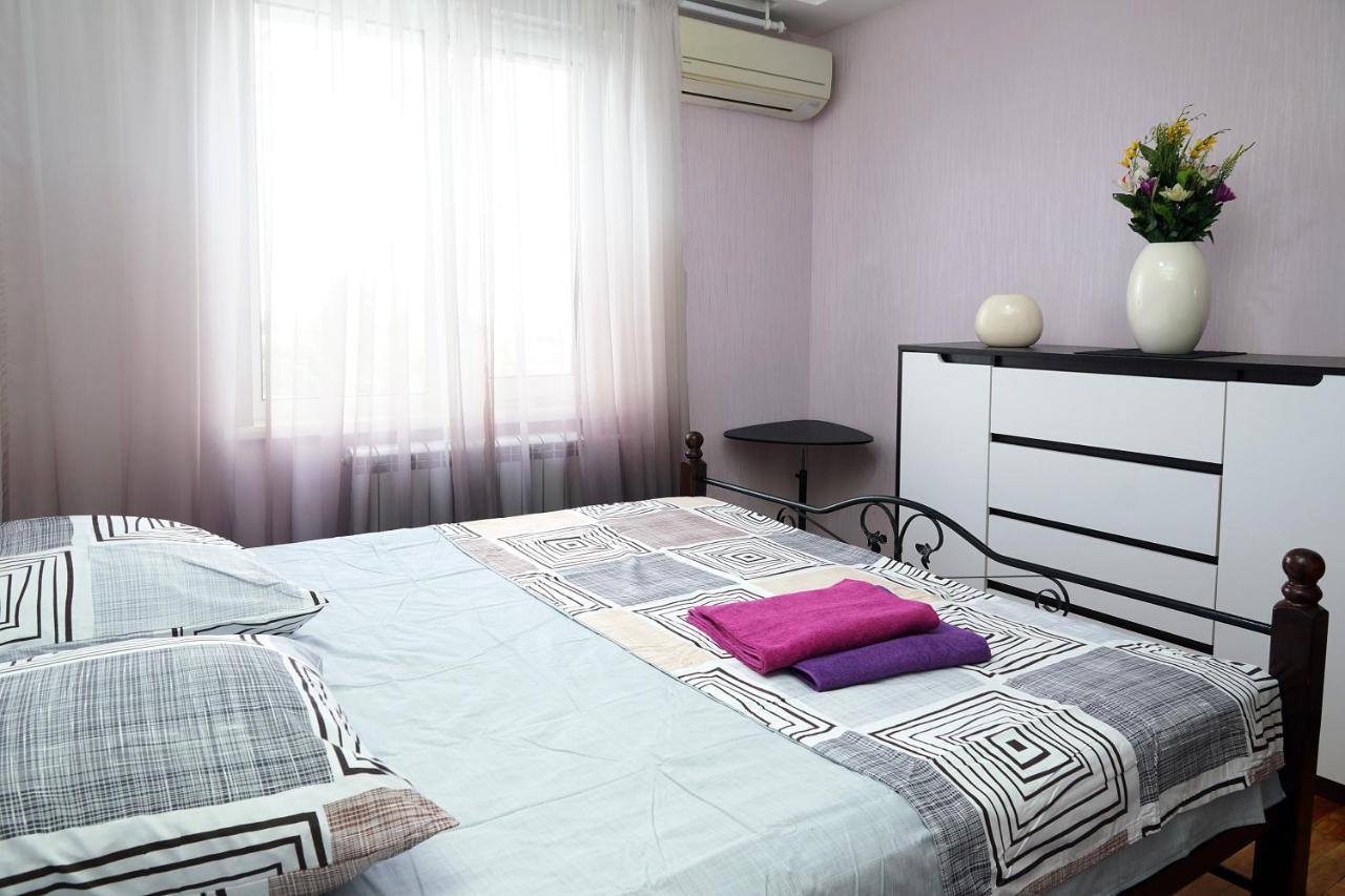 2 Rooms Semi-Luxury Apt On 39-H Nezalezhnoi Ukrаiny Street Next To The City Council Zaporizhia Zewnętrze zdjęcie